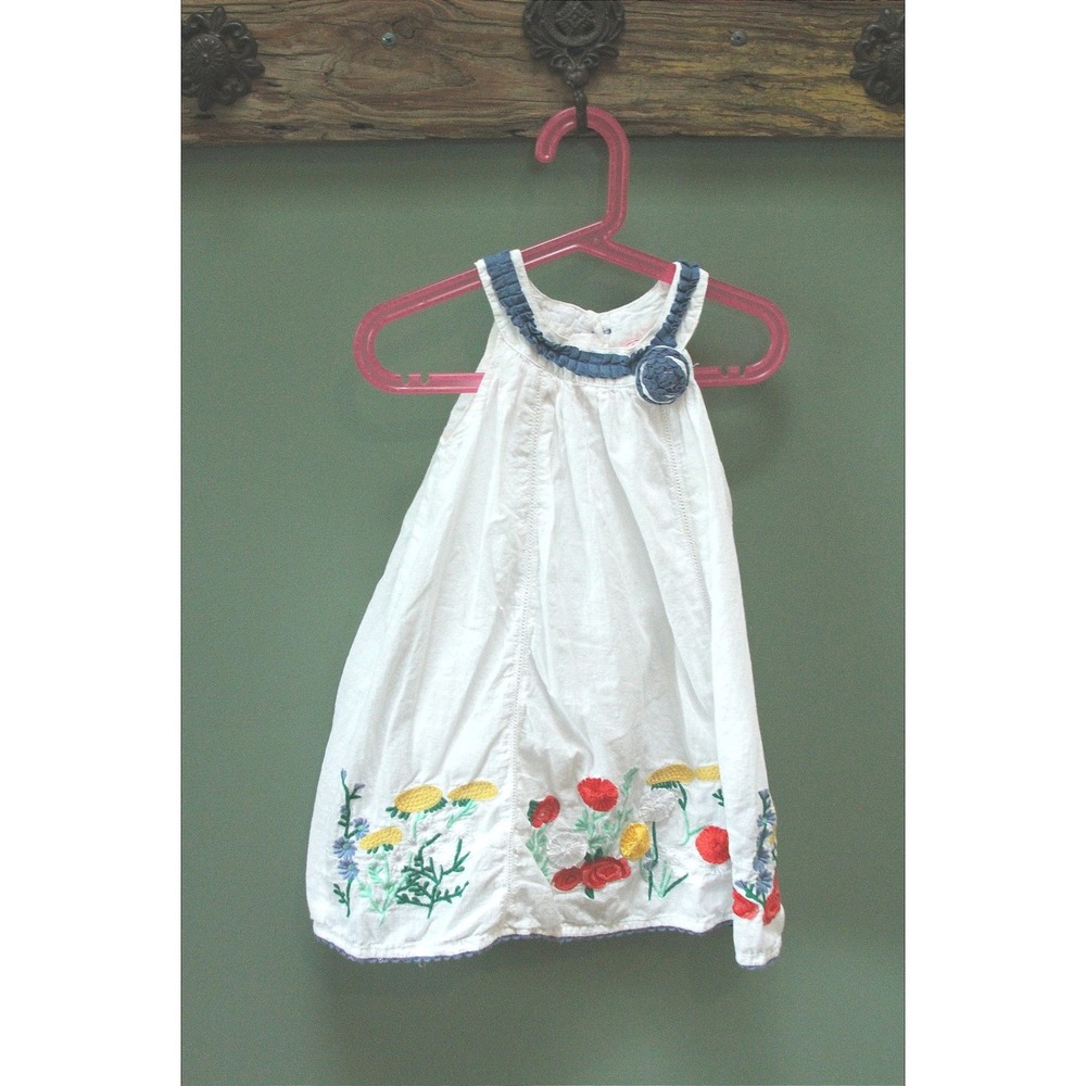 Cutey Couture Embroidered Floral Dress Girls Size 4/5 White Blue Flower‎